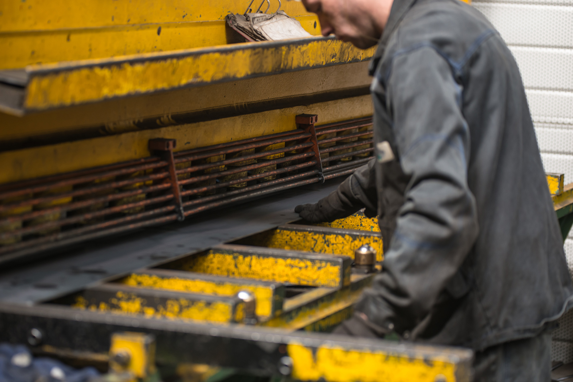 Découpe du métal, soudure, pliage à façon et autres prestations | Fers ...
